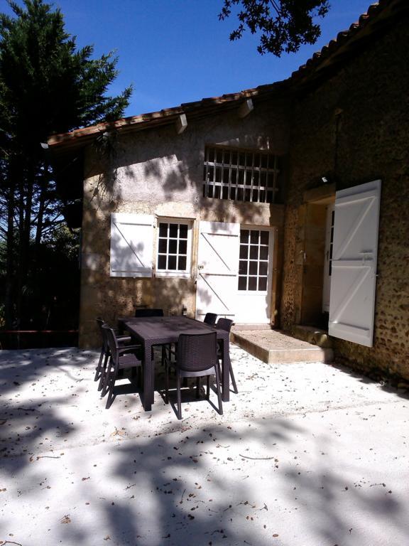 Les Gites De Castera Aire-sur-lʼAdour Exterior foto