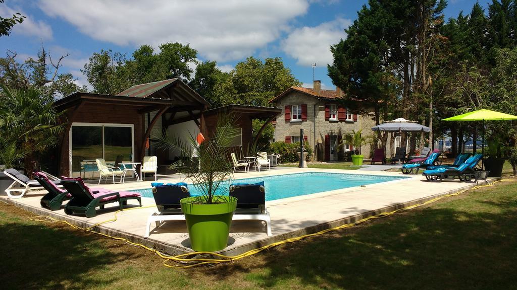 Les Gites De Castera Aire-sur-lʼAdour Exterior foto