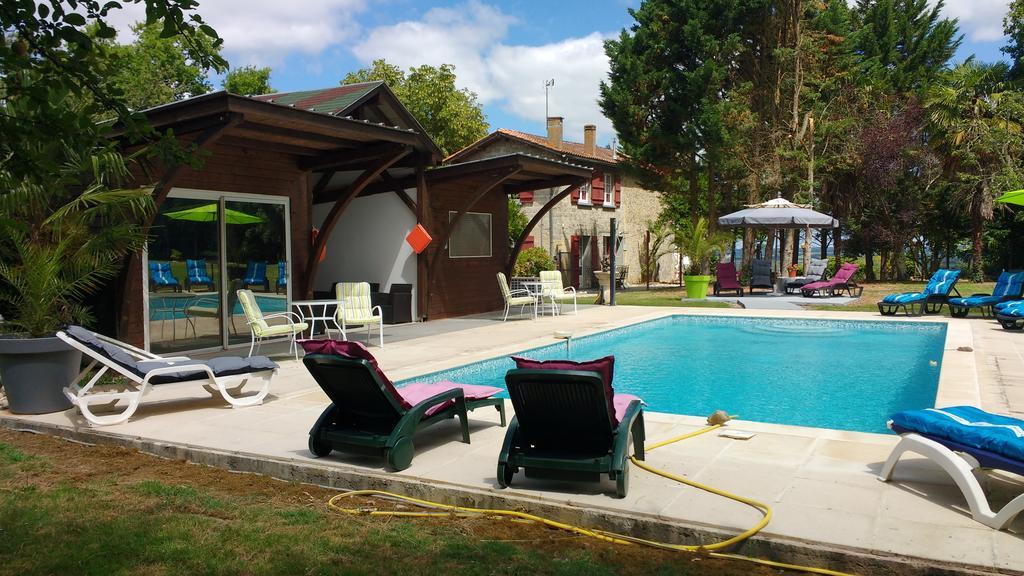 Les Gites De Castera Aire-sur-lʼAdour Exterior foto